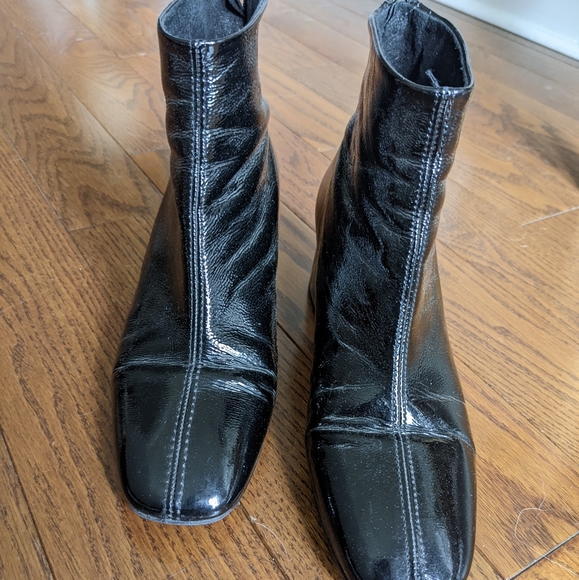 L'intervalle Black Patent Boots. Size 37. - Picture 2 of 4
